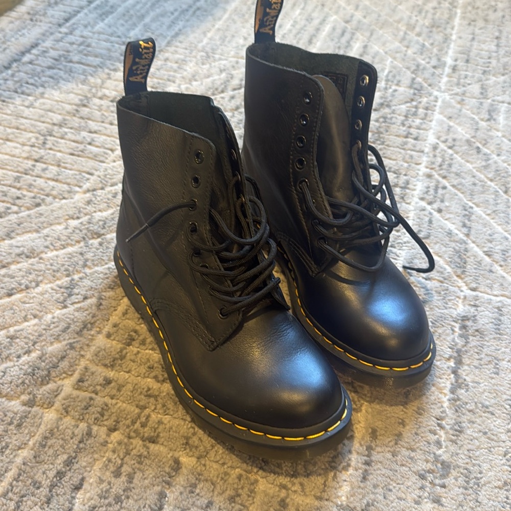 Doc Martens EUC👌👌👌👌